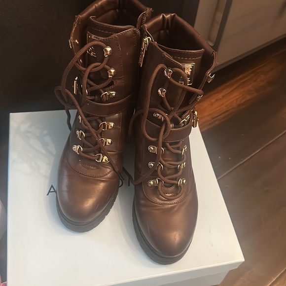 Guess Brown Combat Boots size 8.5 - Picture 3 of 4